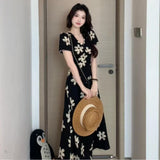 Vintage Lace V-Neck Broken Flower Short-Sleeved Dress Women 2025 Summer New Waist Thin French A-Word Long Dress