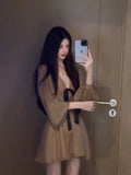 [Lillian] French Pure Desire V-Neck Bow Bow Waist A-Summer Female Summer Temperament Retro-Tailed Short Dress Dress