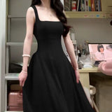 2025 New Fried Street Temperament Dress Goddess Fan Red Sexy Body Playing Skirt