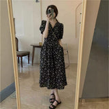 French Retro Floral Sen Series Orange Pear Summer New Broken Floral Dress Women's Wearing V-Neck A-Dress Reduction Age