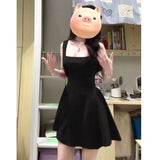 2025 New Fried Street Temperament Dress Goddess Fan Red Sexy Body Playing Skirt