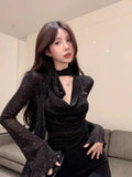 Salt Wears Fashion V-Shaped Collar Chic Top 2025 Spring And Summer New French Temperament Heart Machine Thin T-Shirt Girl